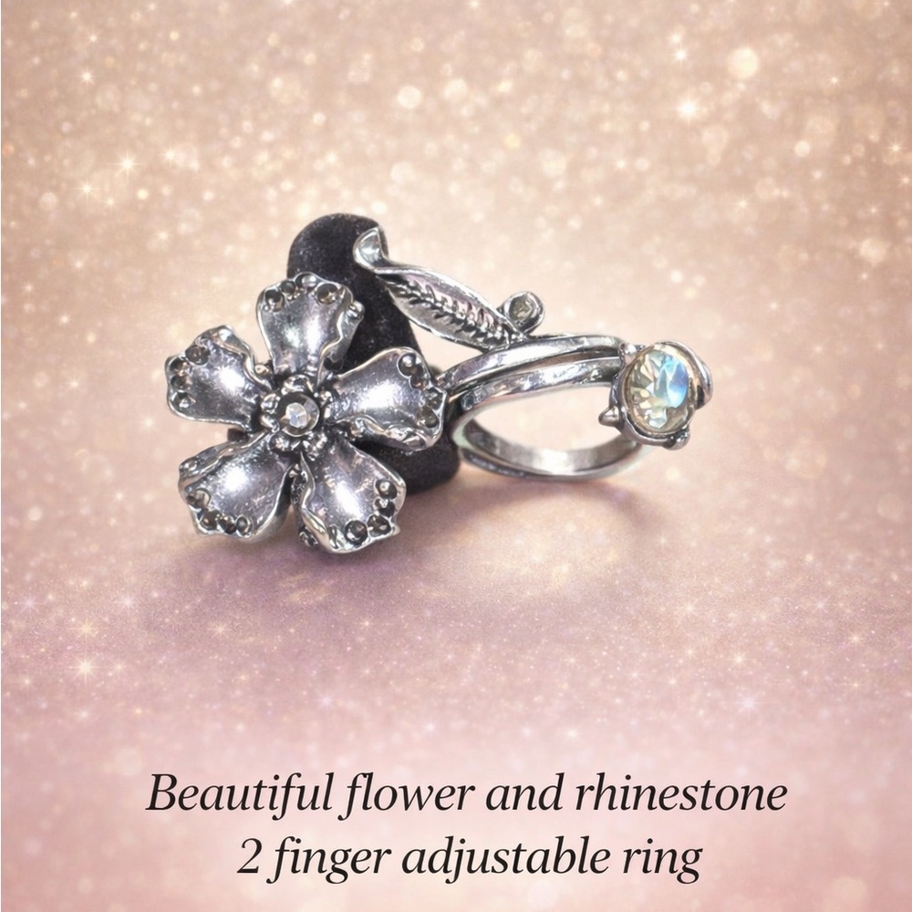 Chic Silver Floral Rhinestone Adjustable Ring